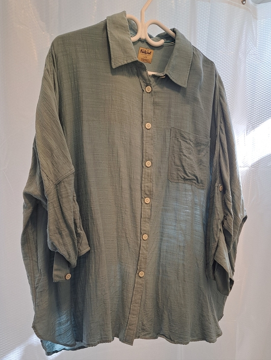 Far West Tops - Relaxed Sage Green Button-Down Shirt - Casual Women's Top